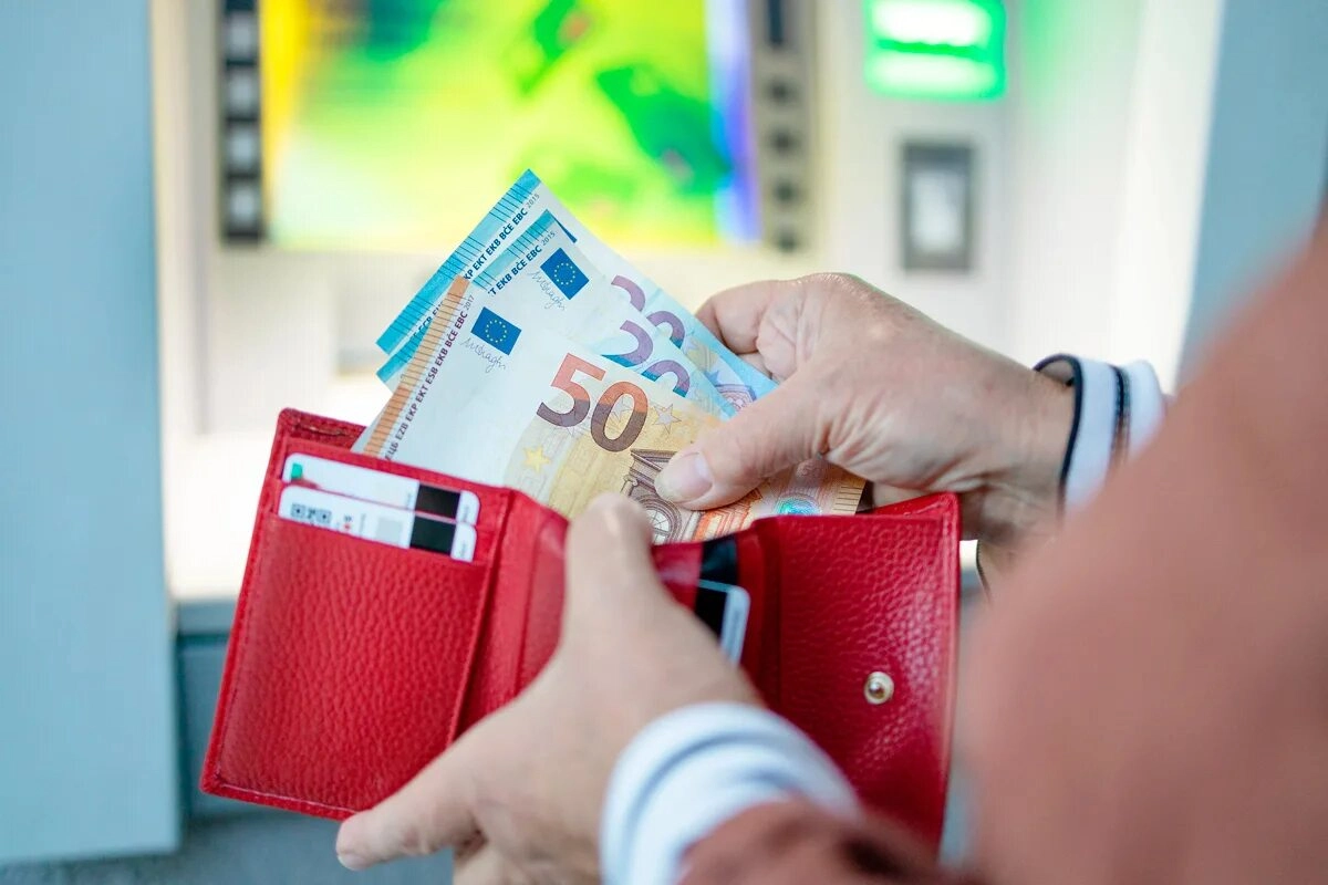 Prelievo bancomat aprile 2026 nuove regole blocco contanti